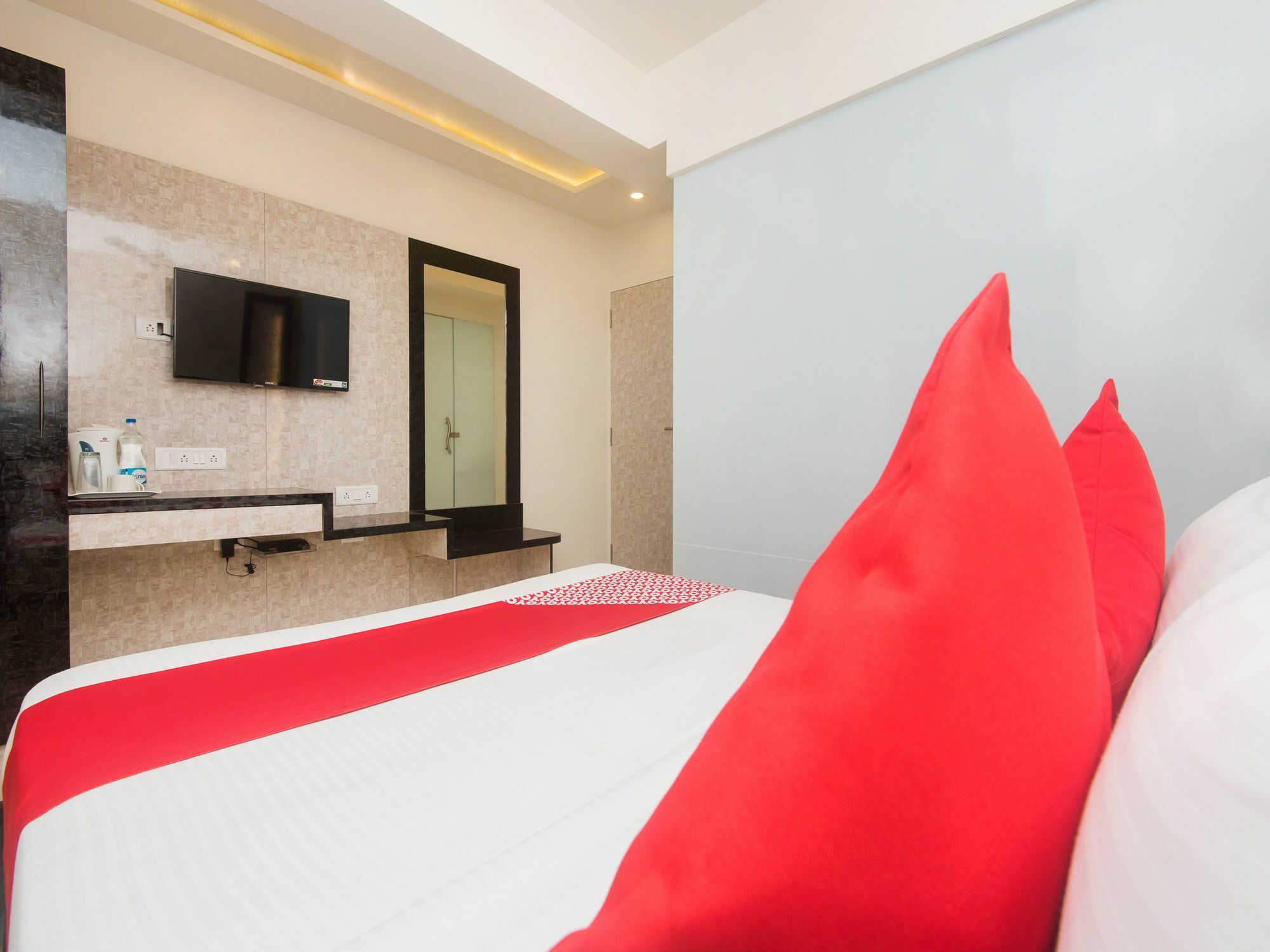 فندق Fabexpress Veera Residency مومباي المظهر الخارجي الصورة