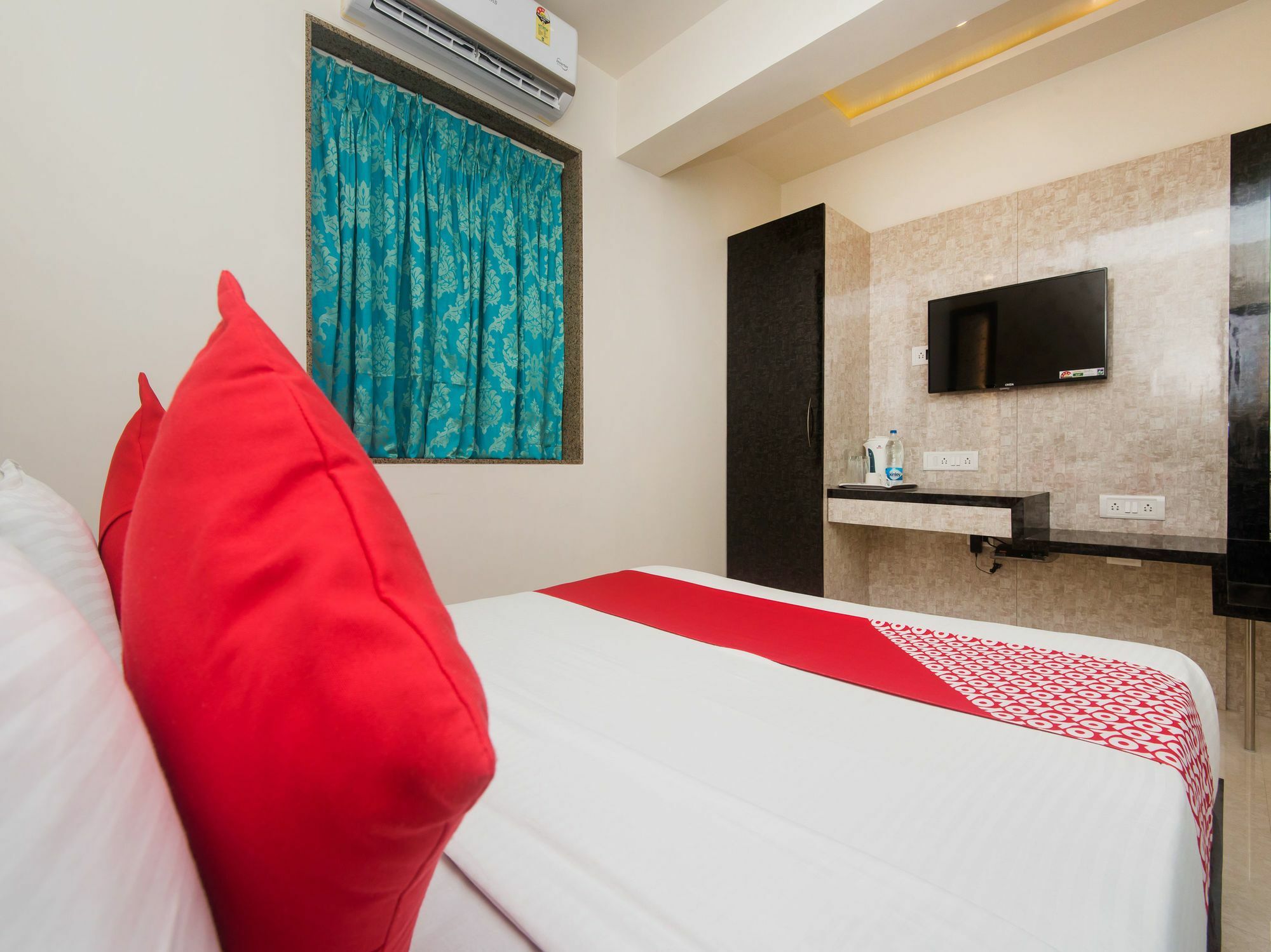 فندق Fabexpress Veera Residency مومباي المظهر الخارجي الصورة